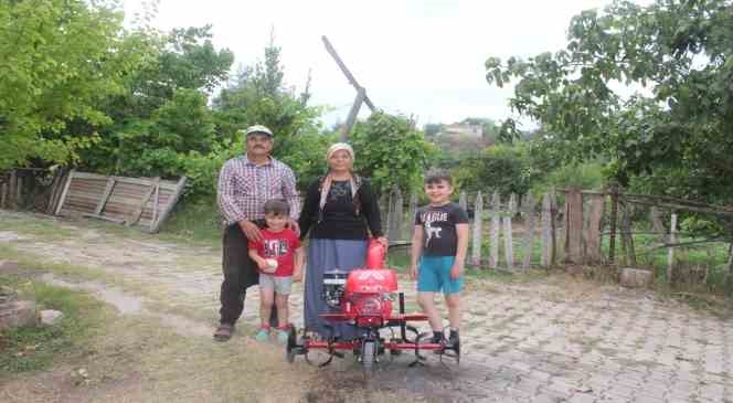 Osmaniye’de çiftçilere motorlu çapa makinesi desteği