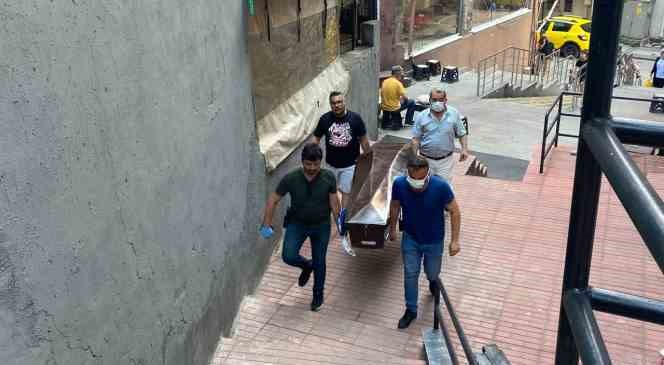 Zonguldak&rsquo;ta yalnız yaşayan adam evinde &ouml;l&uuml; bulundu

