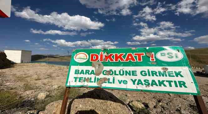 Dilimli Barajı&rsquo;nda su seviyesi 5 metre d&uuml;şt&uuml;
