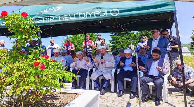 Diyanet İşleri Başkanı Erbaş, amcası Hasan Erbaş&rsquo;ın cenaze namazını kıldırdı
