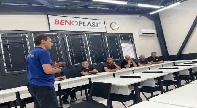 Yalova Belediyesi İtfaiye M&uuml;d&uuml;rl&uuml;ğ&uuml;&rsquo;n&uuml;n eğitimleri s&uuml;r&uuml;yor
