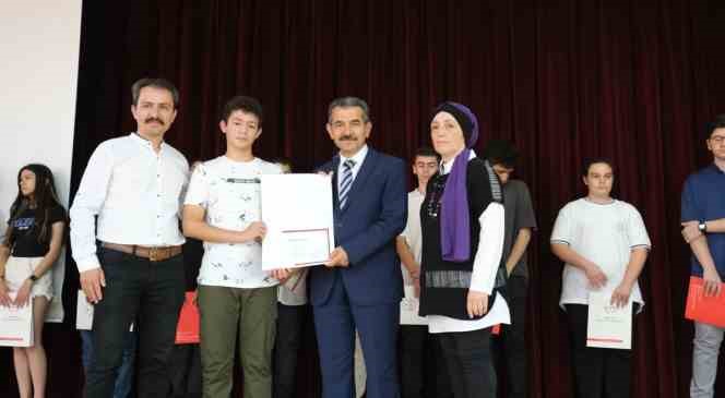 LGS’de yüzde 1’lik dilime giren 42 öğrenciye teşekkür belgesi