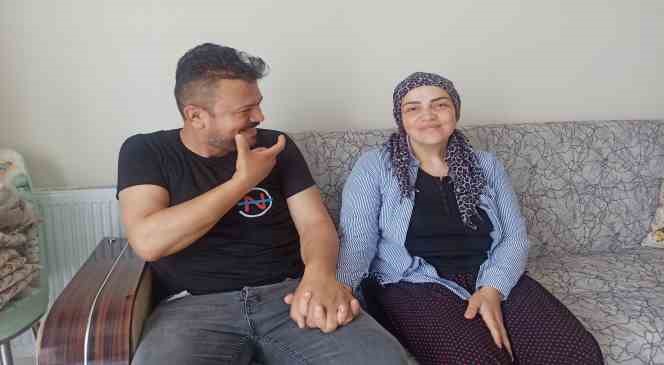 İşitme engelli eşi i&ccedil;in işaret dili &ouml;ğrendi
