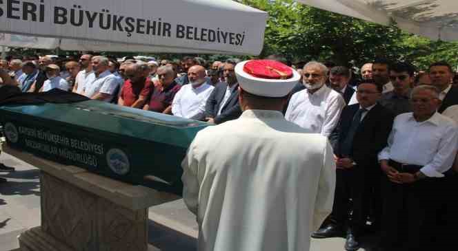 Eski Bakan Yıldız’ın babası toprağa verildi