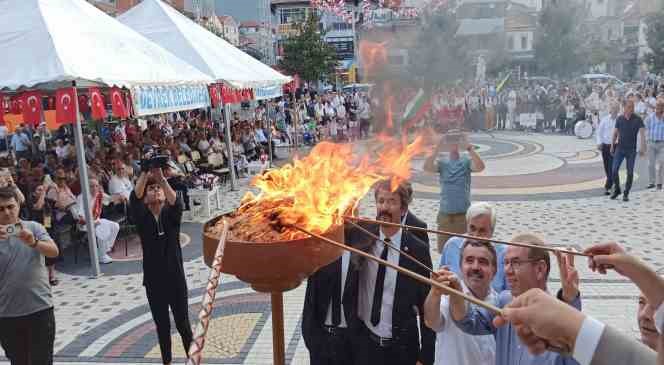 Devrek’te festival meşalesi ateşlendi