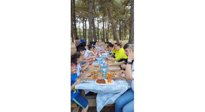 Kırklareli &Ccedil;EKOM&rsquo;dan hizmet alan &ccedil;ocuklar g&ouml;n&uuml;llerince eğlendi
