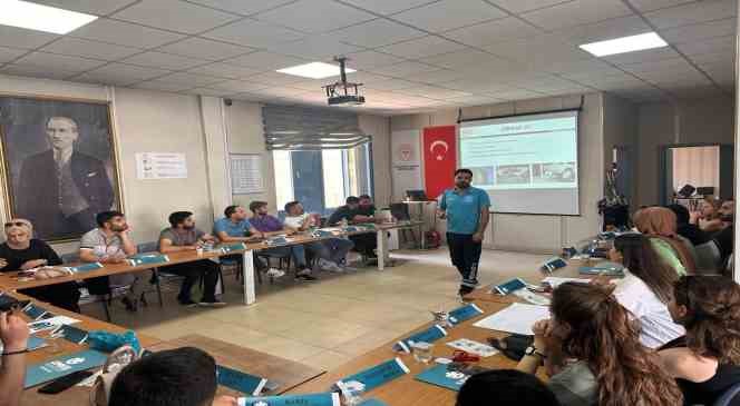 Hakkari’de 25 sağlık personeline UMKE eğitimi verildi