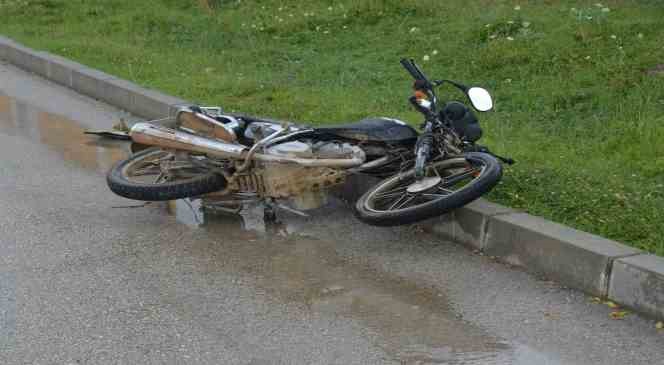 Motosiklet kazasında yaşam savaşını kaybeden gen&ccedil;, toprağa verildi
