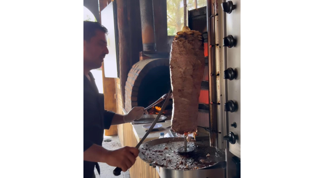 Bu il&ccedil;eye kavurma yemek i&ccedil;in n&uuml;fusunun 7 katı misafir geliyor
