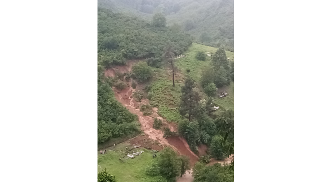 Heyelan anı amatör kamerada