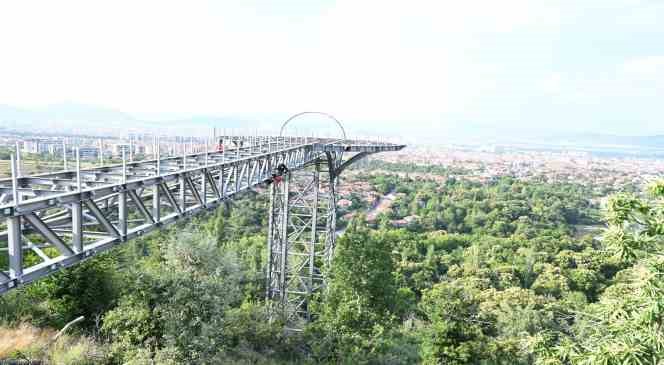 Isparta Belediyesi T&uuml;rkiye&rsquo;nin sayılı ve b&uuml;y&uuml;k cam teraslarından birini inşa ediyor

