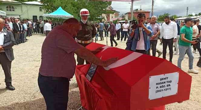 Kahramanmaraşlı şehit son yolculuğuna uğurlanıyor
