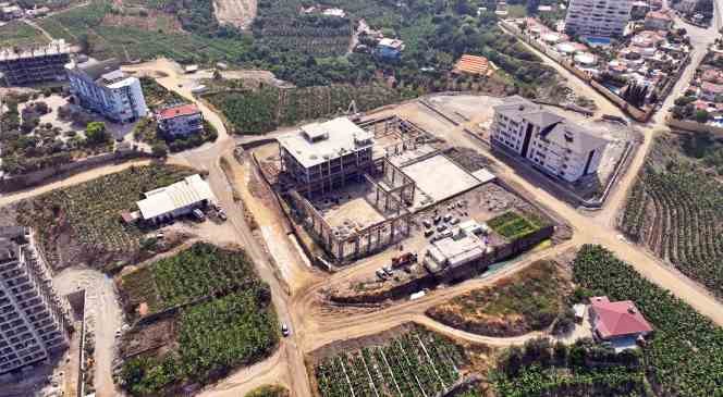 Mahmutlar k&uuml;lt&uuml;r merkezi ve destek eğitim kursu hızla y&uuml;kseliyor
