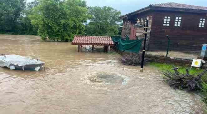 Bartın Irmağı&rsquo;nda su seviyesi y&uuml;kseliyor
