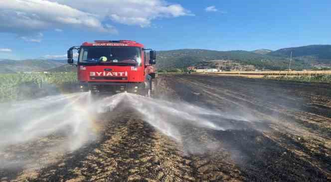 Burdur’da çıkan yangında 20 dekar tarım arazisi küle döndü