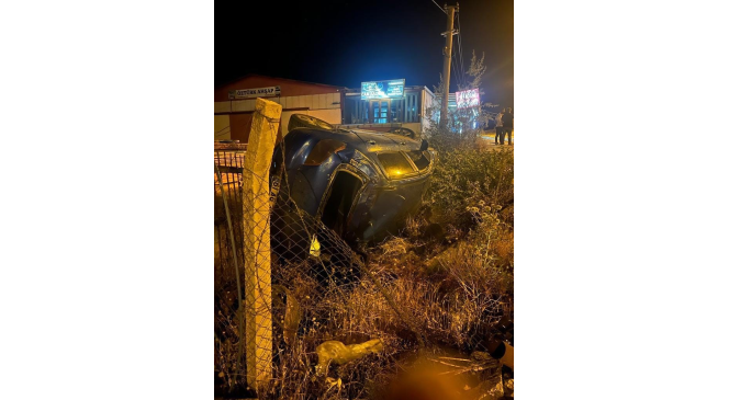 Elazığ’da otomobil bahçeye yuvarlandı: 1 yaralı