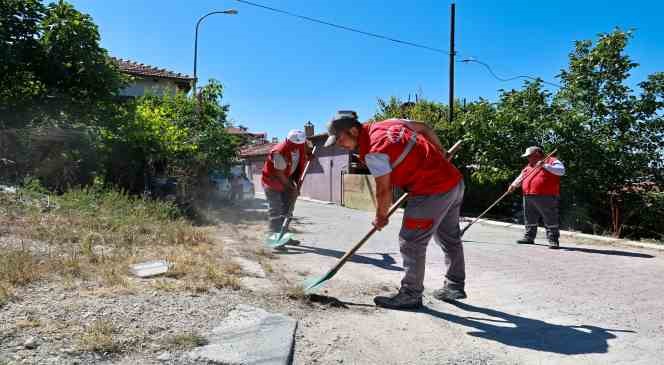 Uşak’ta cadde ve çevre temizlemesi sürüyor