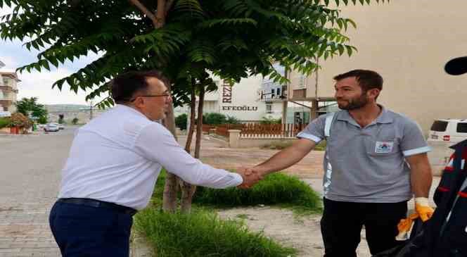 Başkan Savran 2000 Evler Mahallesi esnaflarını ziyaret etti
