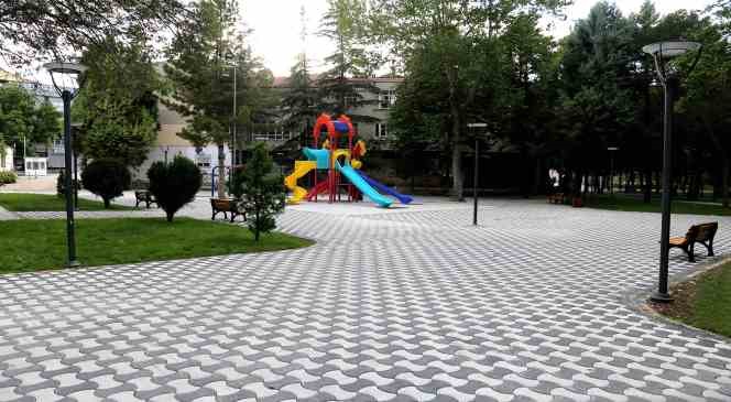 Karaman&rsquo;da T&uuml;rk Dil Parkı&rsquo;nda yenileme &ccedil;alışması yapıldı
