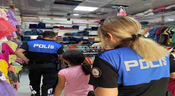 Hakkari polisi sevindirmeye devam ediyor
