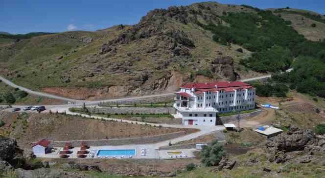 Tunceli’de 10 milyonluk termal otel yatırımı: Doğayla iç içe olan otele yoğun ilgi var