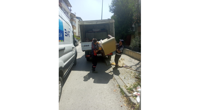 Karesi’de tonlarca atık geri dönüşüm için toplandı
