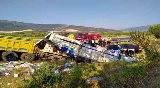 Aydın’da trafik kazası: 2 ölü, 4 yaralı