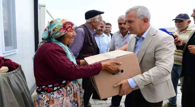 Yeşilyurt’ta depremzedelere yardımlar sürüyor