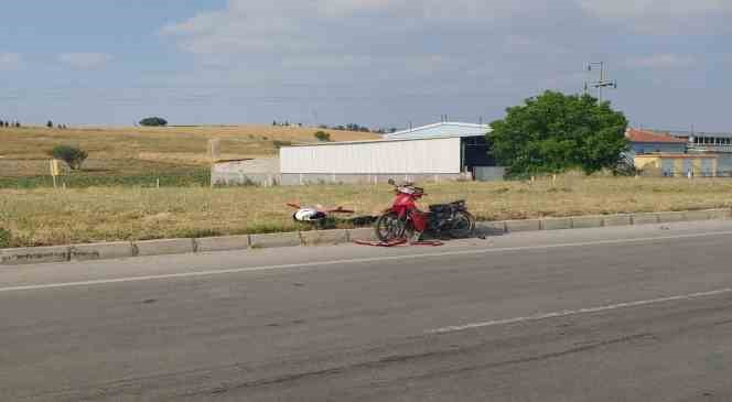 Otomobil ile motosiklet çarpıştı: 1 yaralı