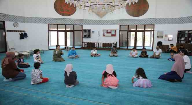 Yaz Kur&rsquo;an kursuna akademik destek
