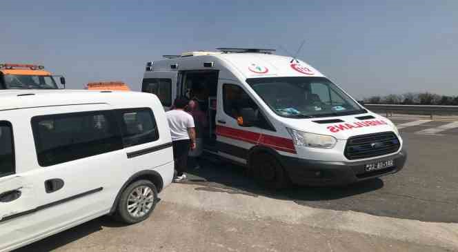 Edirne’de sıcaktan fenalık geçiren sürücü ters yöne girdi