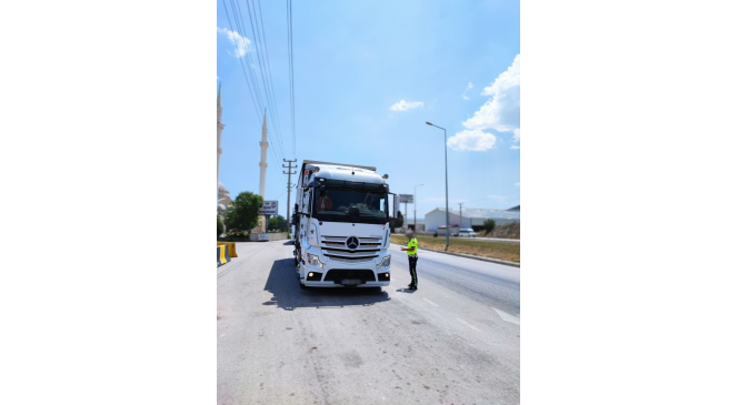 Burdur&rsquo;da trafik denetimlerinde 18 araca ceza uygulandı
