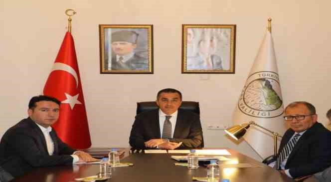 Kars’ta muhtarlar toplantısı sürüyor