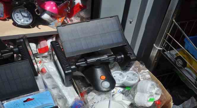 Hava sıcaklıklarının artmasıyla g&uuml;neş panelli akıllı fenerlere ilgi &ccedil;oğaldı
