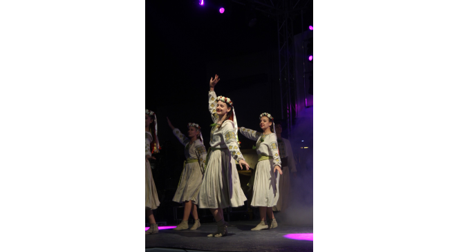 8. Uluslararası Halk Dansları ve M&uuml;zik Festivali başladı
