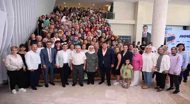 Kepez’in 12. Geleneksel AKMEK Yıl Sonu Sergisi açıldı