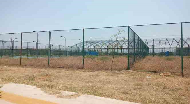 AD&Uuml; sahipsiz kaldı, milyonluk yatırımlar &ccedil;&uuml;r&uuml;meye terk edildi
