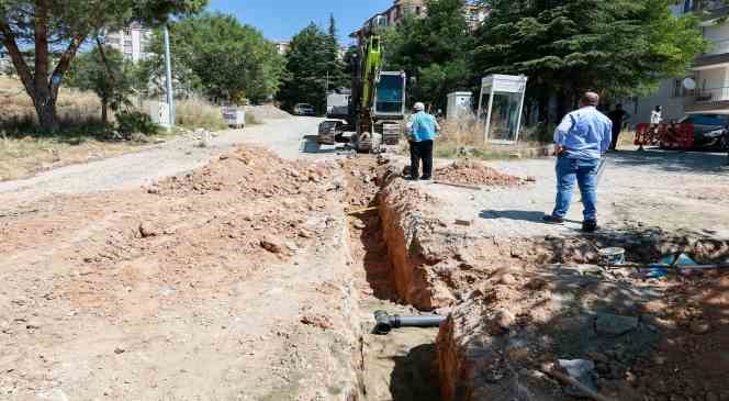 Uşak Belediyesi alt yapı &ccedil;alışmalarına devam ediyor
