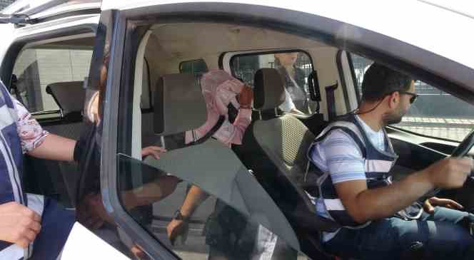 &Ccedil;anakkale&rsquo;de fuhuştan aylık 1 milyon TL kazan&ccedil; sağlayan 4 ş&uuml;pheli yakalandı
