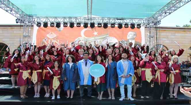 KÜN’den gururlandıran mezuniyet