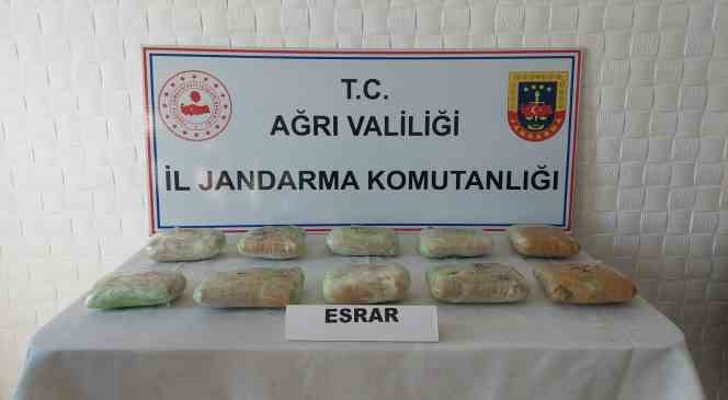 Ağrı’da 10 kilo uyuşturucu ele geçirildi