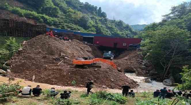 Giresun&rsquo;da 1 kişinin &ouml;ld&uuml;ğ&uuml; g&ouml;&ccedil;&uuml;k olayında fabrika sahibi tutuklandı
