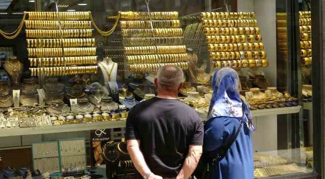 Trabzon Kuyumcular ve Saat&ccedil;iler Odası Başkanı Yazıcı: &ldquo;Yılın sonunda gram altın fiyatı y&uuml;zde 15-20 yukarıya &ccedil;ıkacağını &ouml;n g&ouml;r&uuml;yorum&rdquo;
