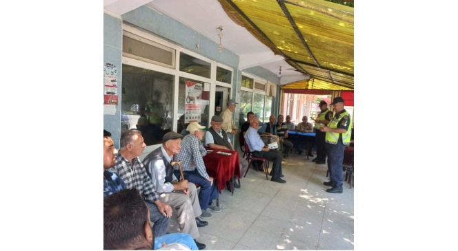 Kırklareli jandarmasından köylülere trafik eğitimi