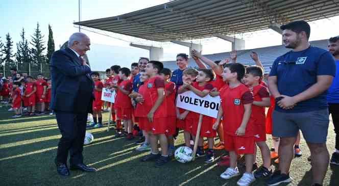 Osmaniye belediyesi yaz spor okulları eğitime başladı
