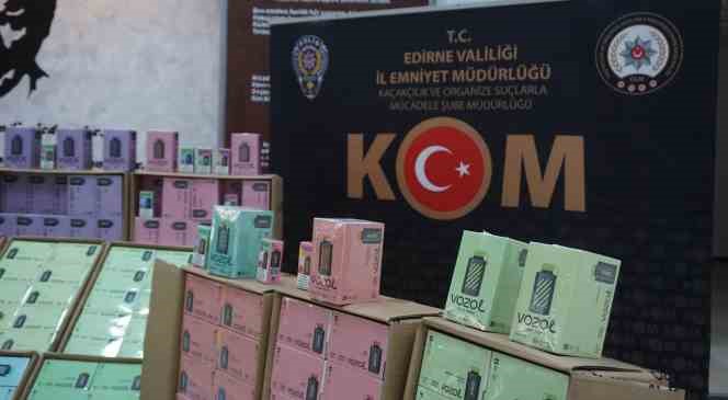Edirne’de ’Pehlivan 22’ operasyonu: 15 milyon değerinde gümrük kaçağı elektronik sigara ele geçirildi
