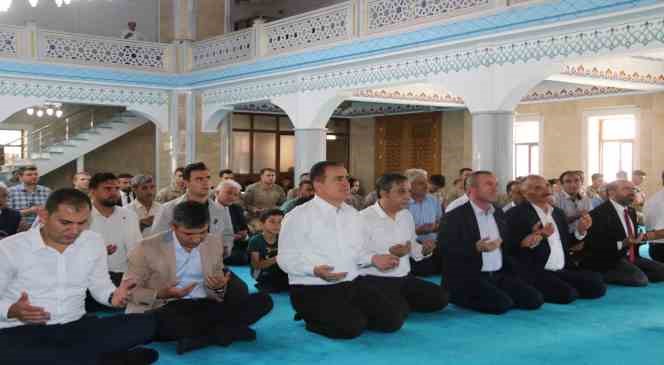 Hakkari’de 15 Temmuz şehitleri için  Mevlid-i Şerif okutuldu
