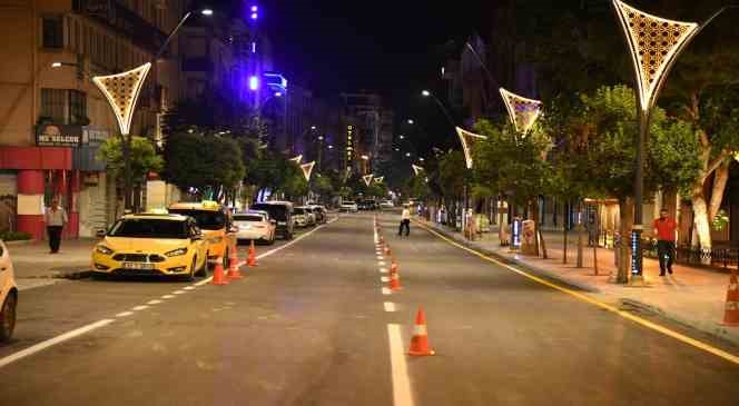 Isparta’nın cadde ve sokakları ışıl ışıl oldu