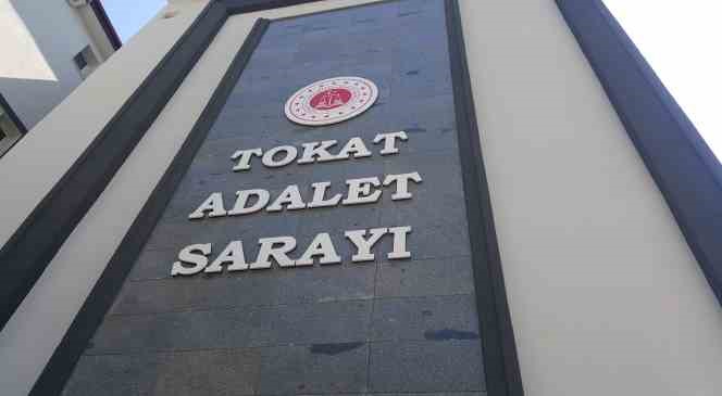 "Kendi kendini bı&ccedil;akladı" dediler, &ccedil;ıkarıldıkları mahkemece tutuklandılar
