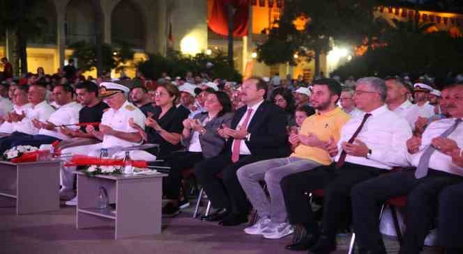 Mersinliler, 15 Temmuz’un yıl dönümünde meydanlara akın etti